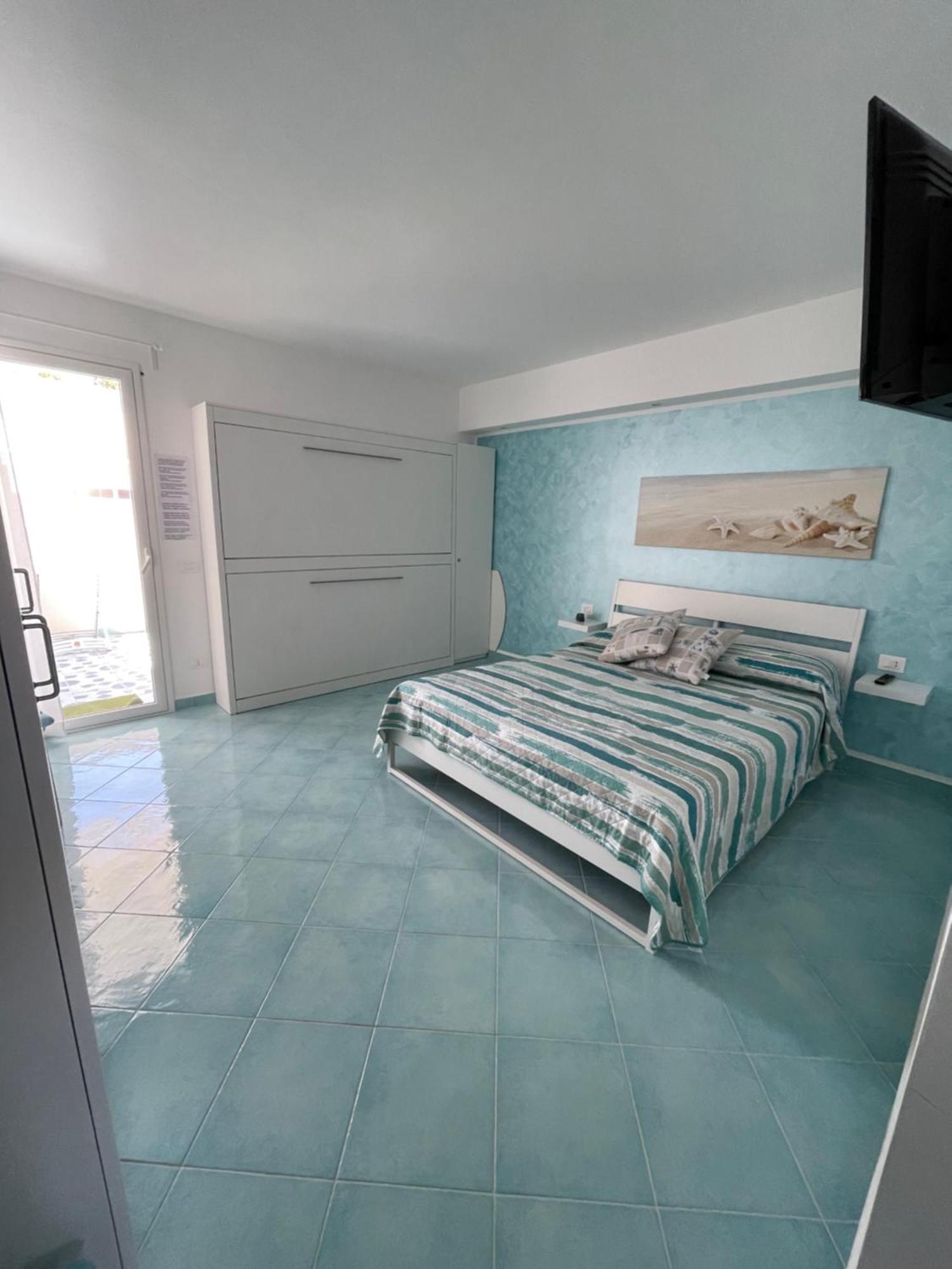 La Casa Di Fronte La Spiaggia Di ซานวิโต โลคาโป ภายนอก รูปภาพ